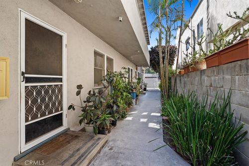 1646 Berkeley St, Santa Monica, CA, 90404-4123 | Card Image