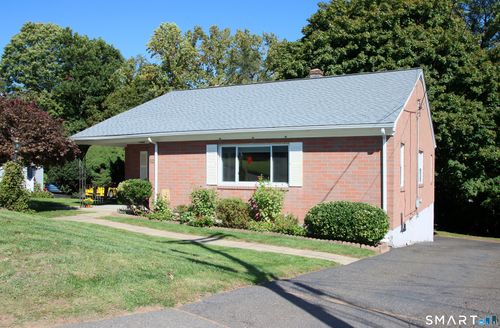 82 Sunbright Drive N, Meriden, CT, 06450 | Card Image