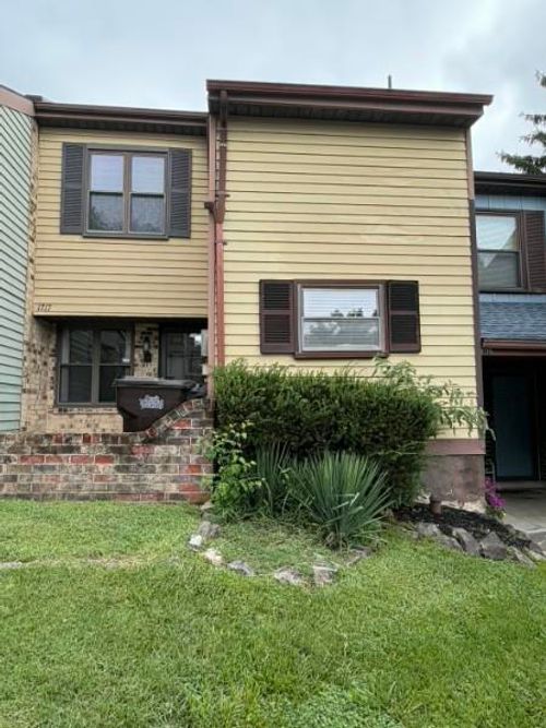 1717 Redwood Ct, ALLENTOWN, PA, 18104-1713 | Card Image