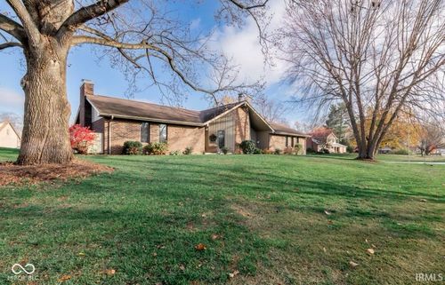 804 W 8th St, Seymour, IN, 47274-1472 | Card Image