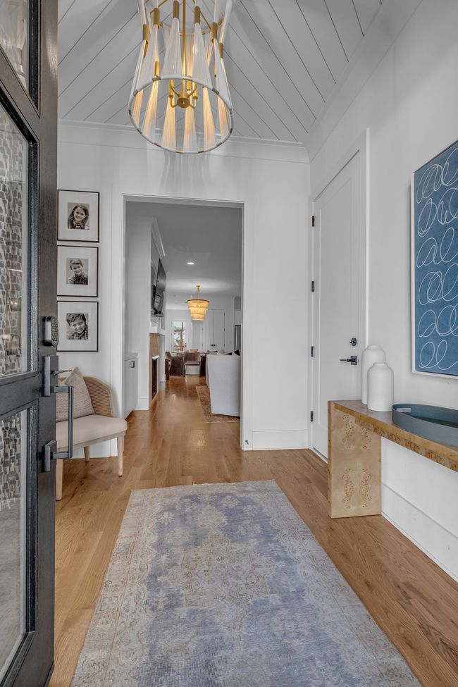 1007 Grandview Dr, Condo with 4 bedrooms, 3 bathrooms and 3 parking in Nashville TN | Image 4