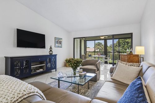 423-5121 Oak Hill Ln, Delray Beach, FL, 33484-8354 | Card Image