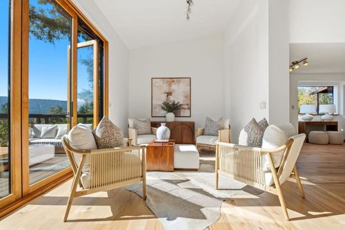 711 W California Way, Woodside, CA, 94062-4034 | Card Image