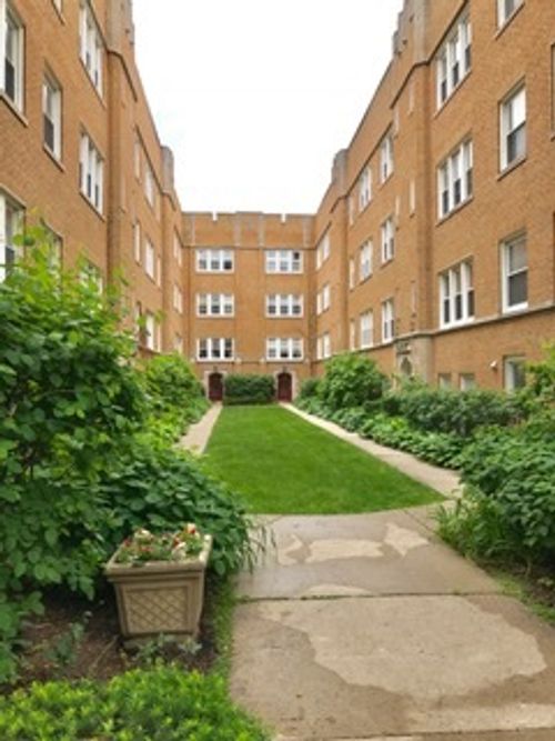 3s-2537.5 Prairie Ave, Evanston, IL, 60201 | Card Image