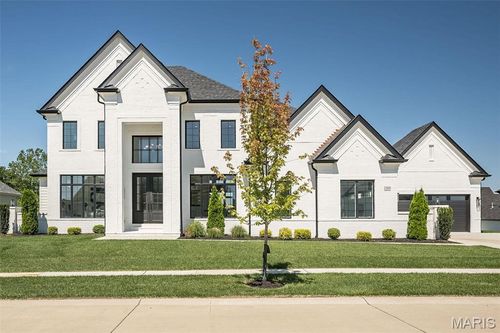 1205 Patchwork Flds, Chesterfield, MO, 63005-4585 | Card Image