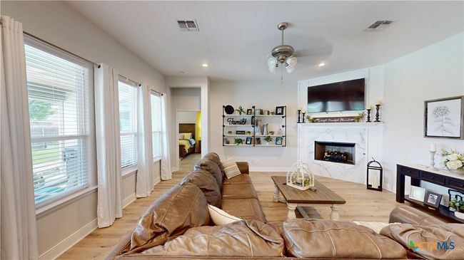 107 Chisholm Trl, House other with 4 bedrooms, 3 bathrooms and null parking in Victoria TX | Image 13