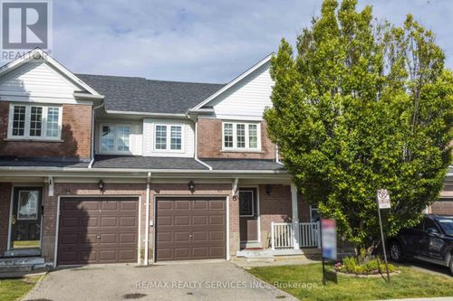 65-6830 Meadowvale Town Centre Cir, Mississauga, ON, L5N7T5 | Card Image