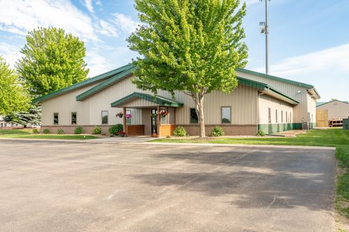 800 6th St Nw, New Prague, MN, 56071-1148 | Card Image