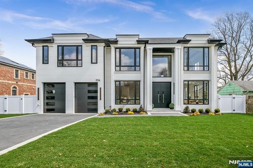 356 Bullard Ave, Paramus, NJ, 07652-4635 | Card Image