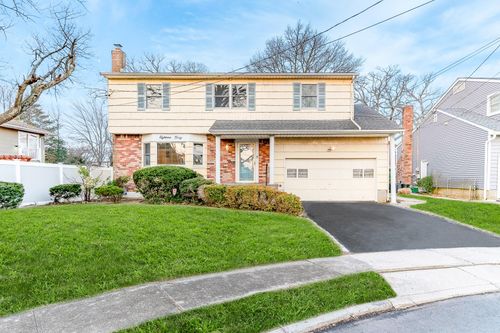 1840 Doria Ln S, North Bellmore, NY, 11710-2646 | Card Image