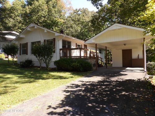 111 Jasper Dr, Crossville, TN, 38558-8665 | Card Image