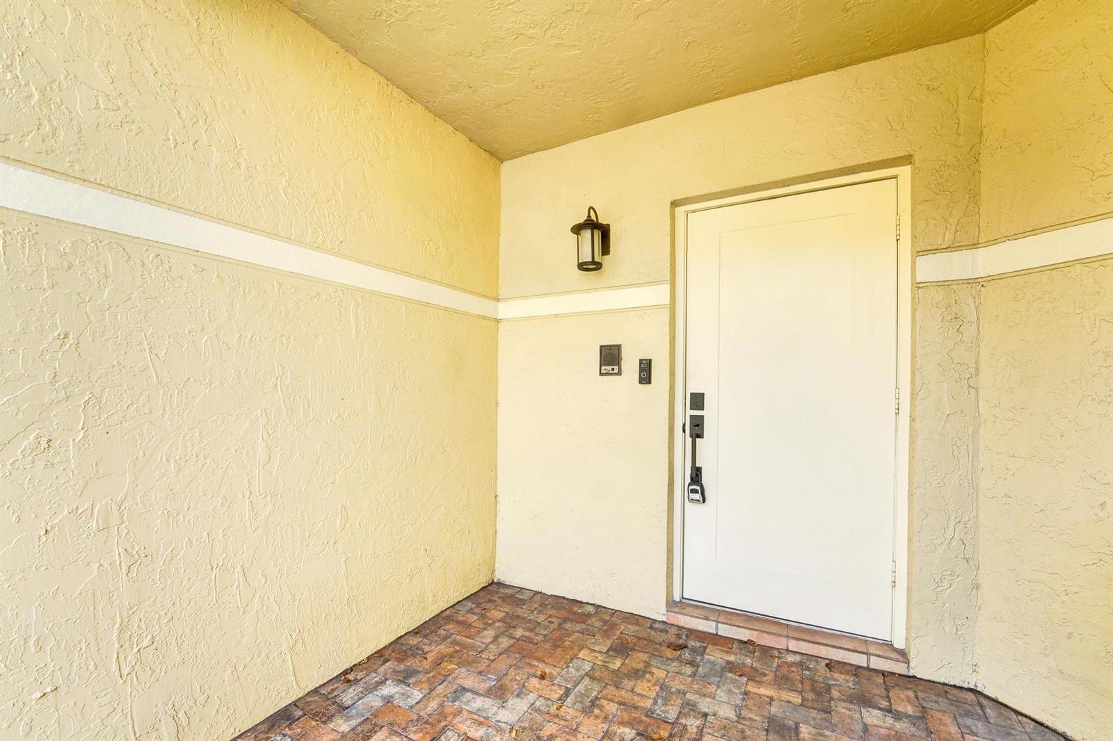 Residential Lease in Deerfield Beach 4