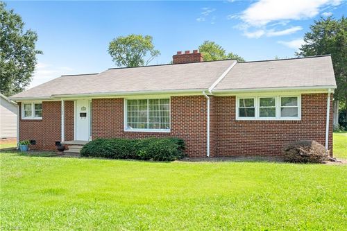 1702 Pinecrest St, Burlington, NC, 27215-5637 | Card Image