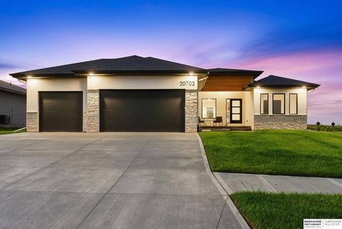 20702 Vernon Ave, Elkhorn, NE, 68022-3235 | Card Image