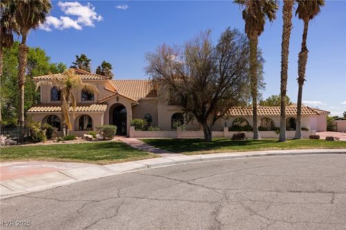 3734 Mahalo Cir, Logandale, NV, 89021-9927 | Card Image