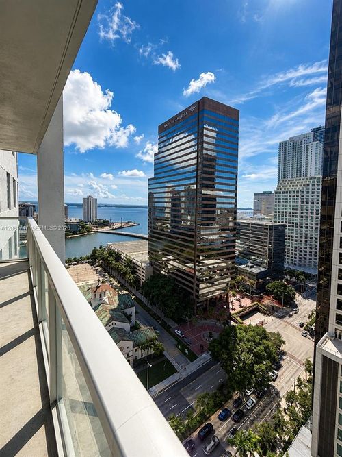 2504-500 Brickell Ave, Miami, FL, 33131-2583 | Card Image