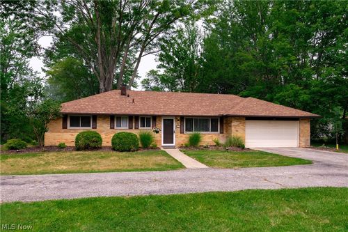 33 Oviatt Dr, Northfield, OH, 44067-2723 | Card Image