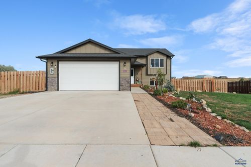 24004 Bridle Ridge Rd, Rapid City, SD, 57701 | Card Image