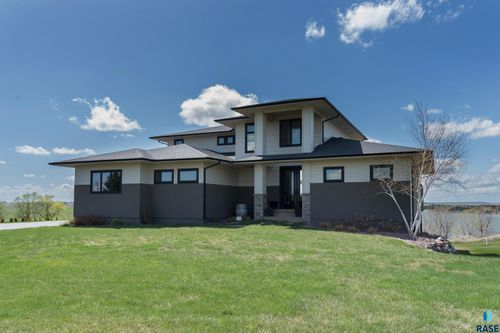 26183 Sunset Bluff Dr, Canistota, SD, 57012-6114 | Card Image