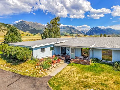 2851 E River Rd, Livingston, MT, 59047-9107 | Card Image