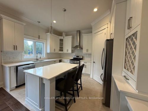 1165 Eagletrace Dr, London, ON, N6G0K7 | Card Image