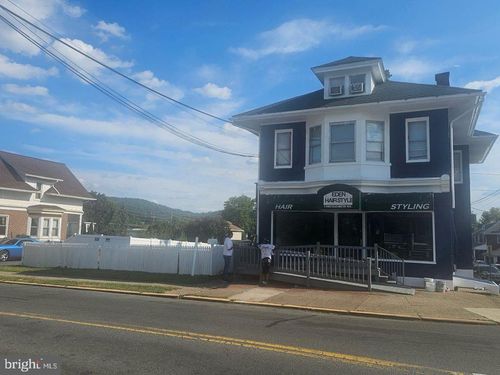 1400 Elizabeth Ave, LAURELDALE, PA, 19605-2606 | Card Image