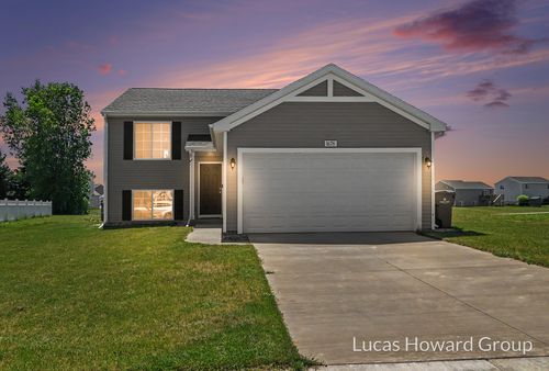 1678 Harper Grove Ln, Vicksburg, MI, 49097-7755 | Card Image
