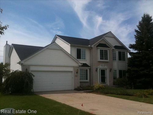 957 Meadowbrook Way, Milford, MI, 48381-2674 | Card Image