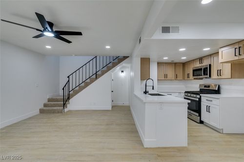 unit-c-6671 Bubbling Brook Dr, Las Vegas, NV, 89107-1126 | Card Image