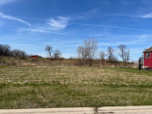 10555 Red Leaf Cir, Village Of Lakewood, IL, 60014-4851 | Card Image