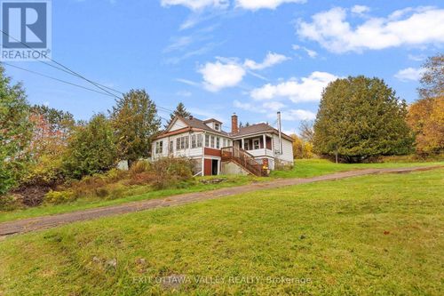106 Bonnechere St E, Eganville, ON, K0J1T0 | Card Image