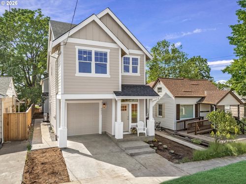 8805 N Dwight Ave, Portland, OR, 97203-3524 | Card Image