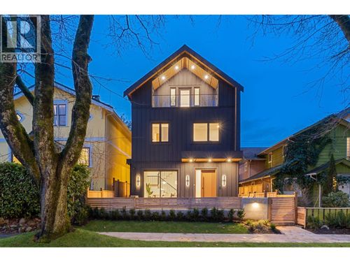 2-1945 E 13th Ave, Vancouver, BC, V5N2C3 | Card Image