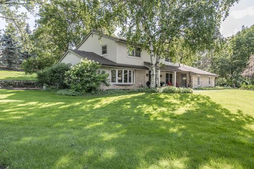 1405 Victoria Circle N, Elm Grove, WI, 53122 | Card Image