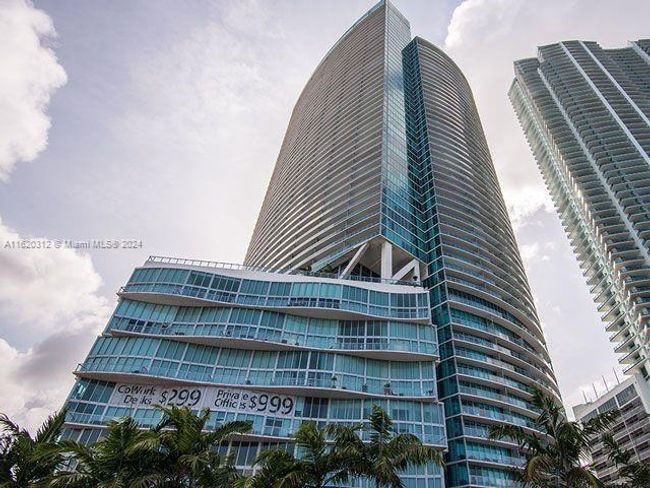 909 - 888 Biscayne Blvd, Condo with 1 bedrooms, 2 bathrooms and null parking in Miami FL | Image 1