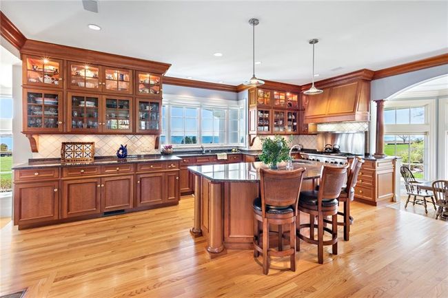 597 Beavertail Rd, Home with 5 bedrooms, 4 bathrooms and 8 parking in Jamestown RI | Image 12