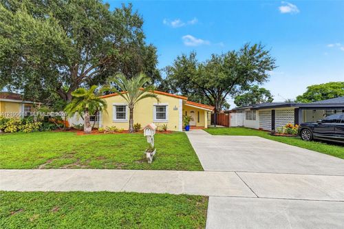 3225 Arthur Ter, Hollywood, FL, 33021 | Card Image