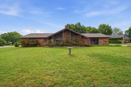 7907 S 71st East Ave, Tulsa, OK, 74133-7820 | Card Image
