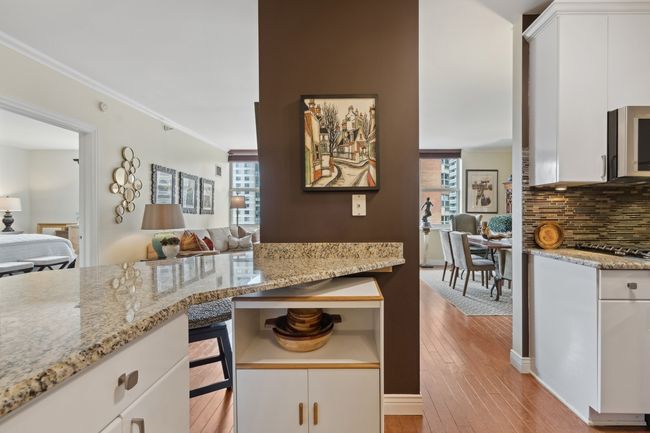 APT-1409 - 21 W Chestnut St, Condo with 2 bedrooms, 2 bathrooms and 1 parking in CHICAGO IL | Image 10