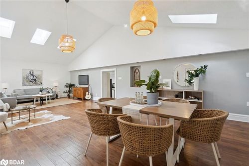 211 Rosedale Ave, Hamilton, ON, L8K4N6 | Card Image