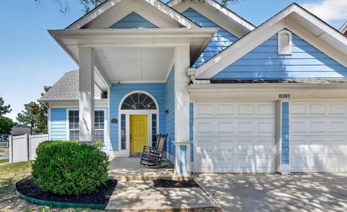 10205 Lakeview Dr, Providence Village, TX, 76227-5431 | Card Image