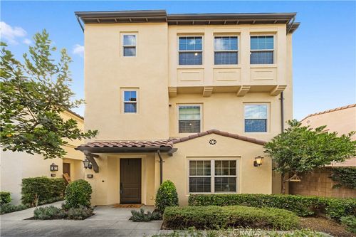 89 Kestrel, Irvine, CA, 92618-1040 | Card Image