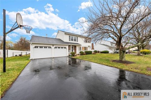 5 Wetherhill Way, Dayton, NJ, 08810-1607 | Card Image