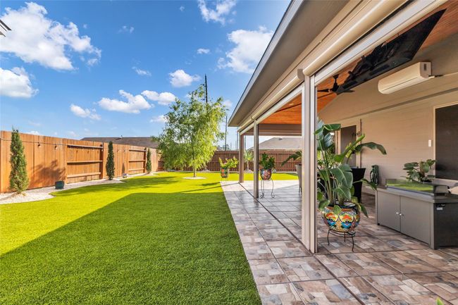 2422 Sheephorn Summit Trl, House other with 3 bedrooms, 2 bathrooms and 2 parking in Spring TX | Image 6