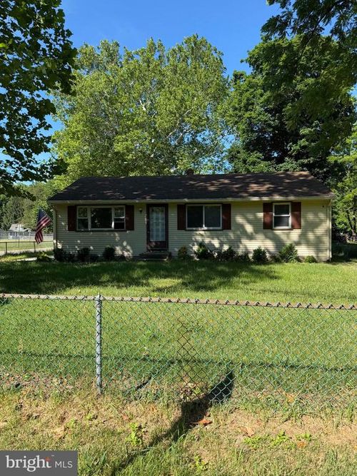 9 Forrest Ave, CLEMENTON, NJ, 08021-7135 | Card Image