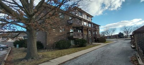 apt-10-352 N Birch St, Manteno, IL, 60950-1302 | Card Image