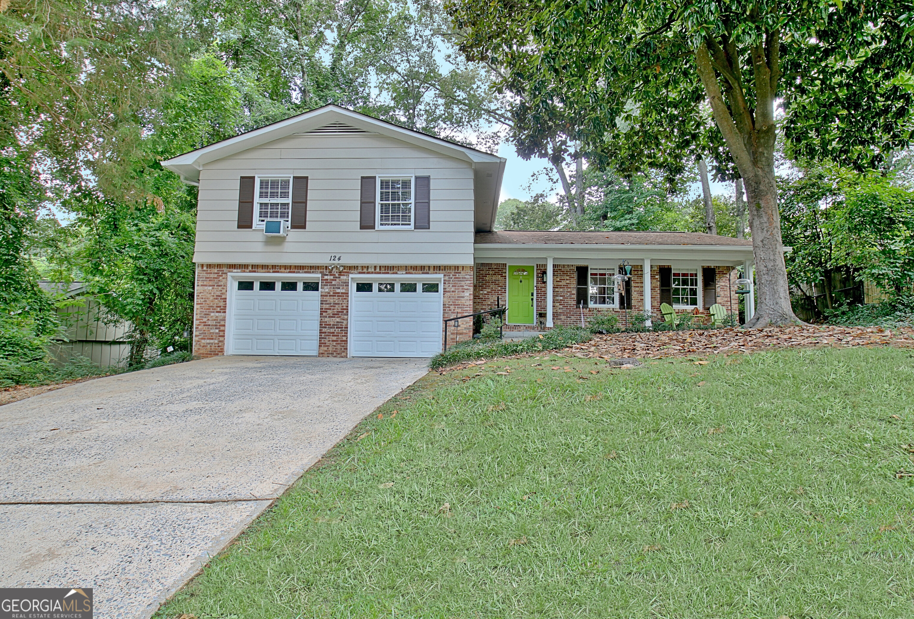Azalea Dr, Peachtree City, GA 30269