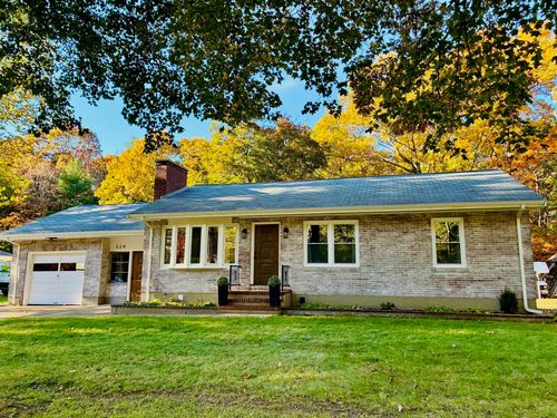 324 Pleasant St, Franklin, MA, 02038-3623 | Card Image