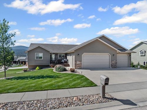 2381 Camaro Cir, Sturgis, SD, 57785-2589 | Card Image