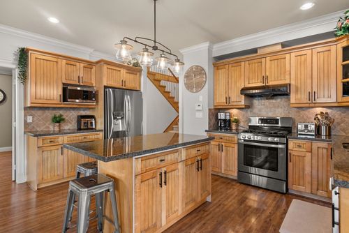 7397 202a St, Langley, BC, V2Y0A8 | Card Image